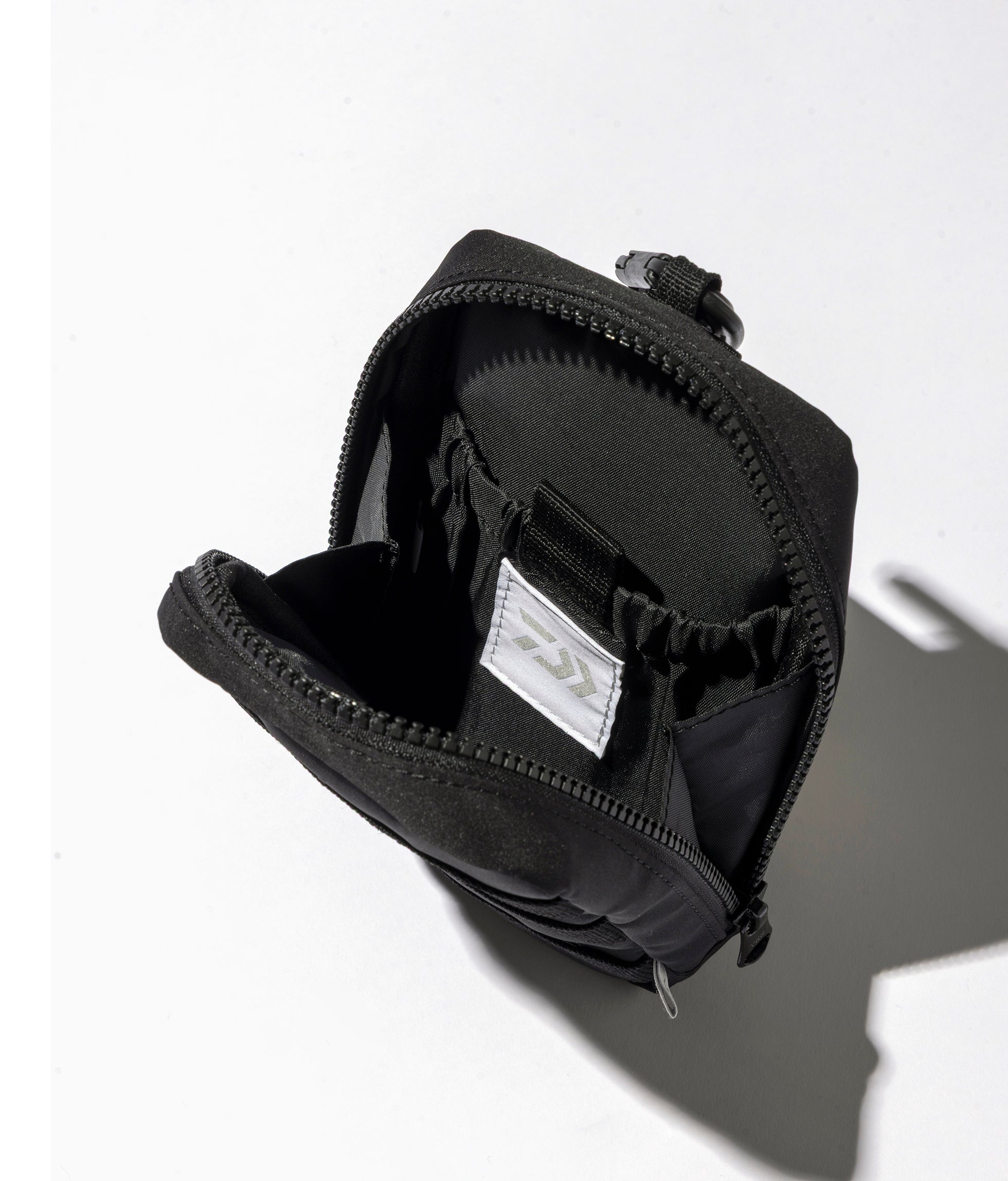 EXPANSION MOBILE POUCH