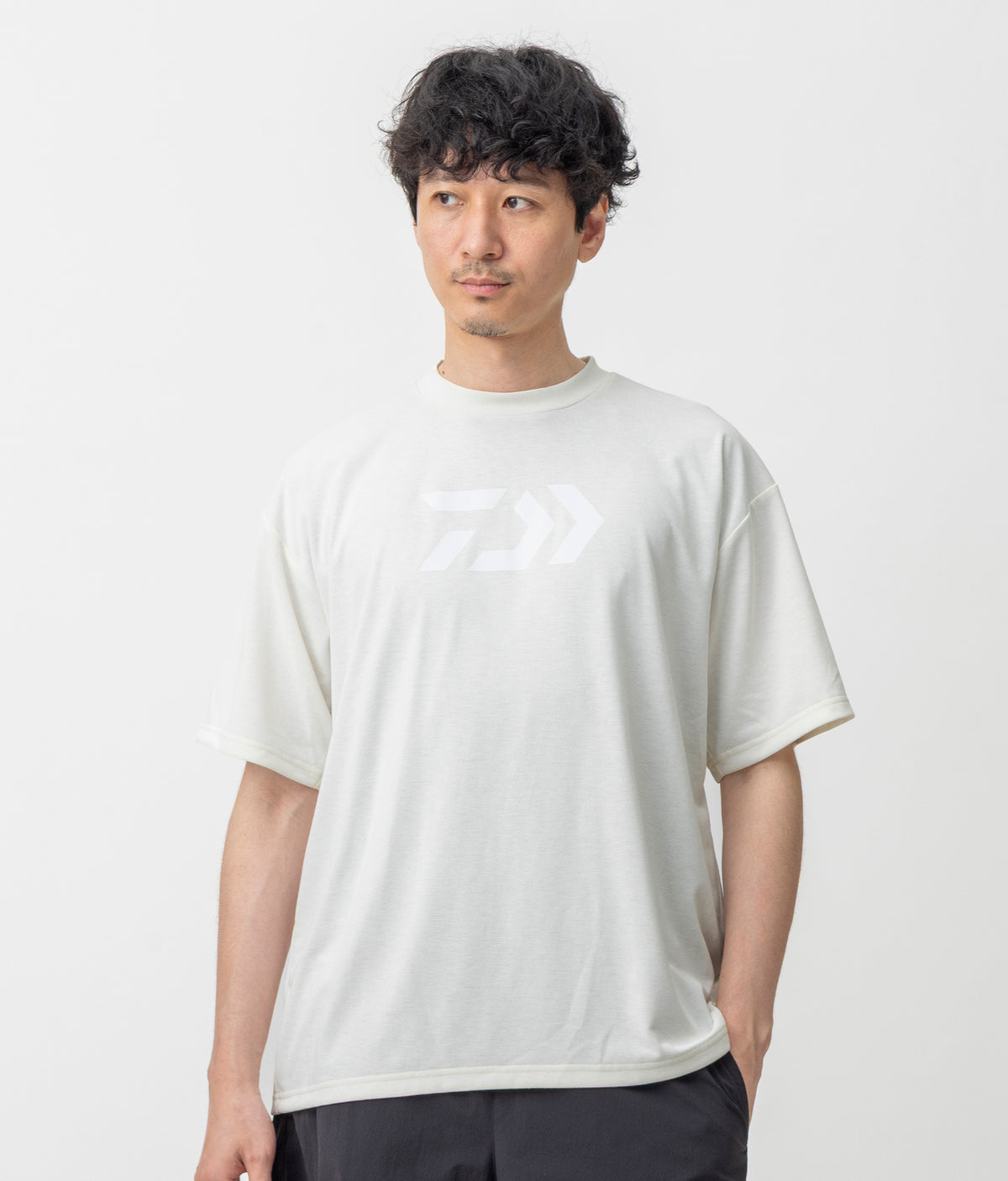 model:178㎝, B85, W70, H88 Lサイズ着用
