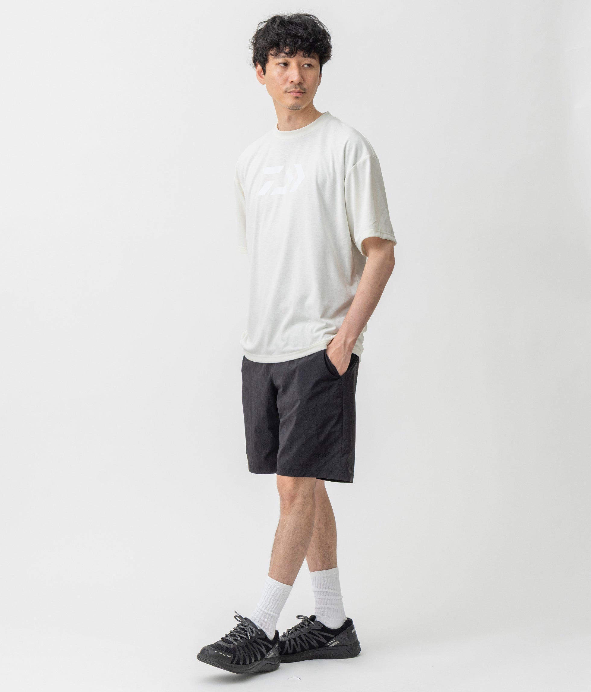 model:178㎝, B85, W70, H88 Lサイズ着用