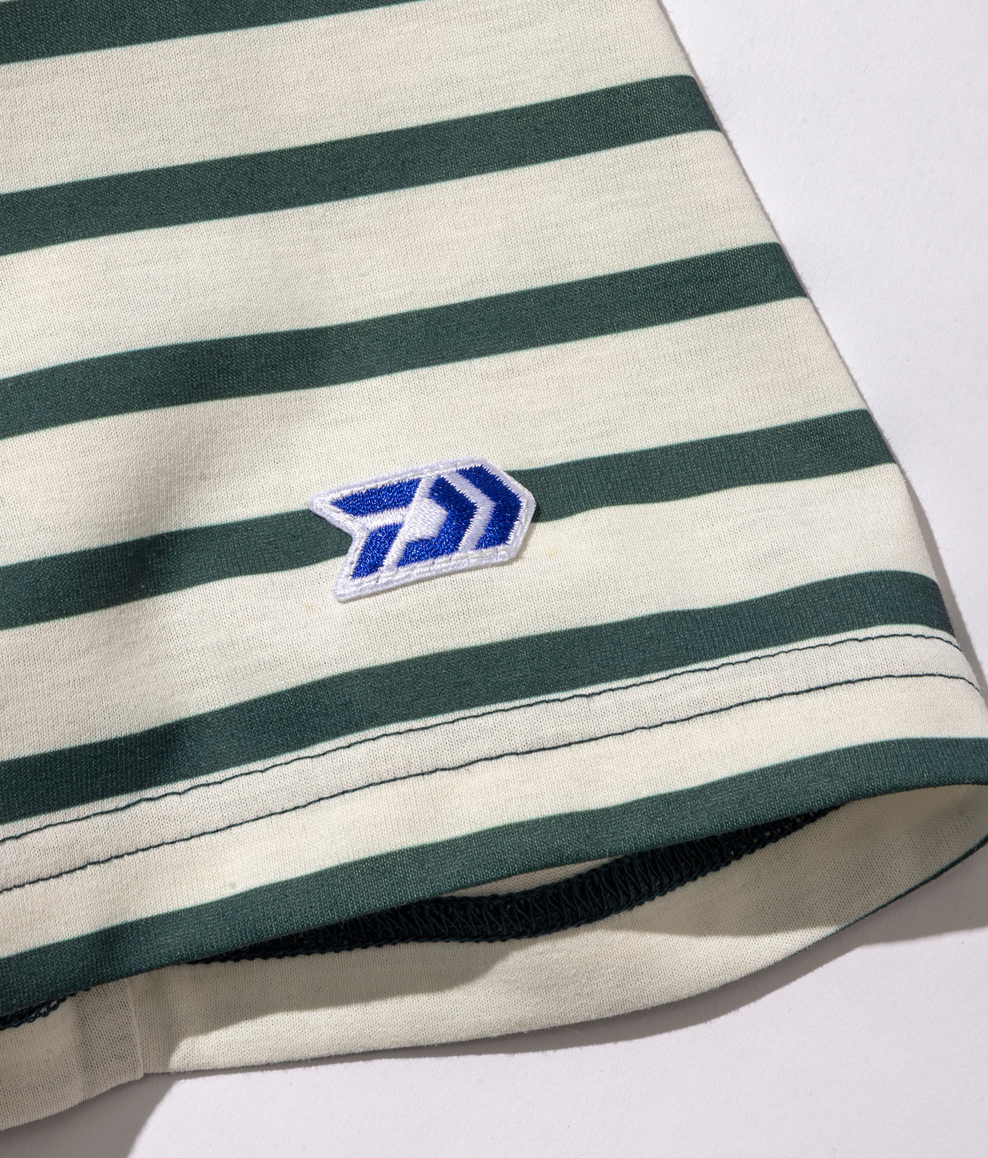 SHADE STRIPE T-SHIRT