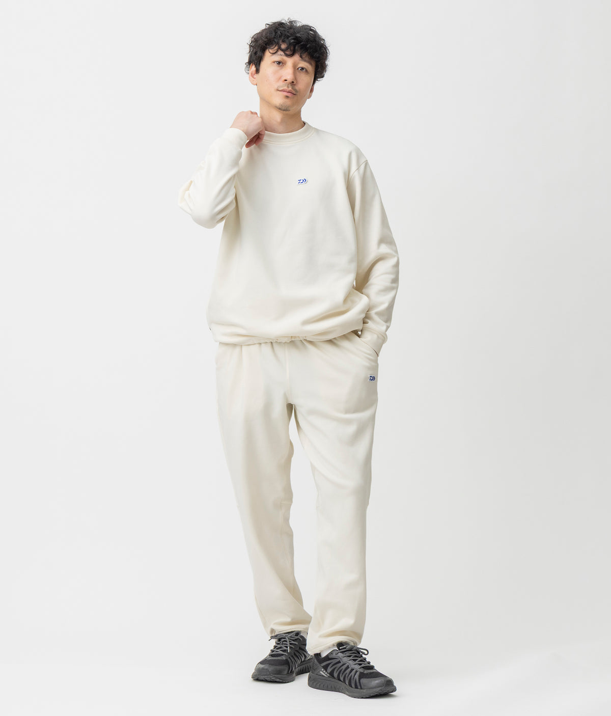 DANRO TECH CREW NECK SWEAT