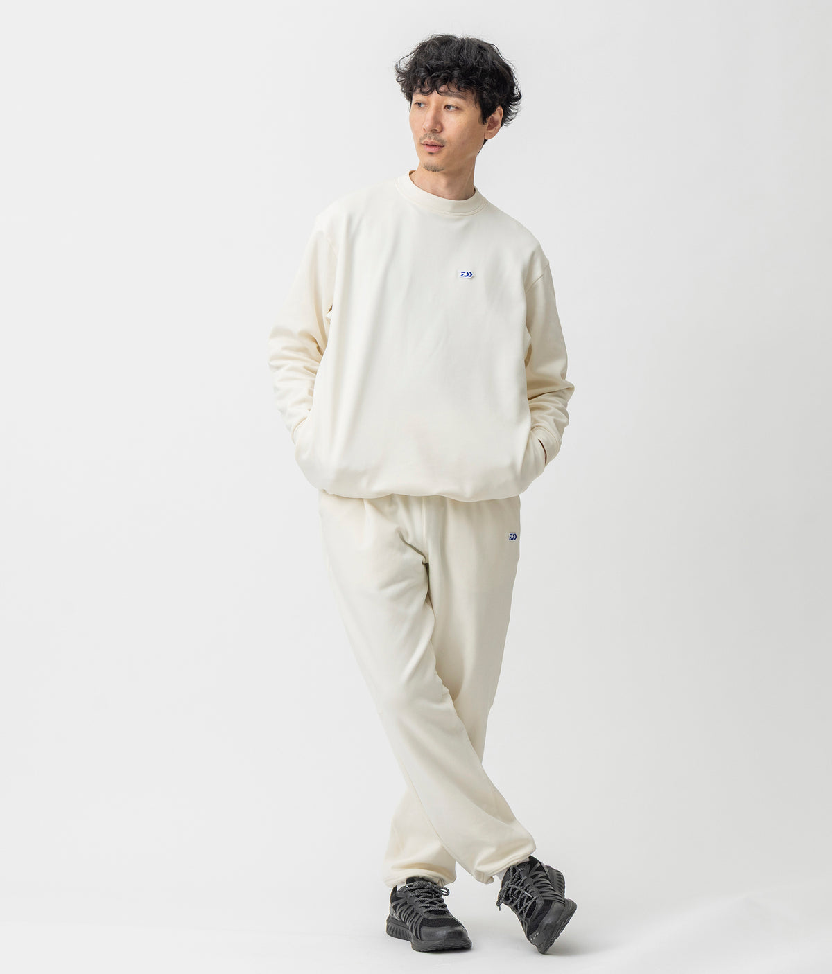 DANRO TECH CREW NECK SWEAT