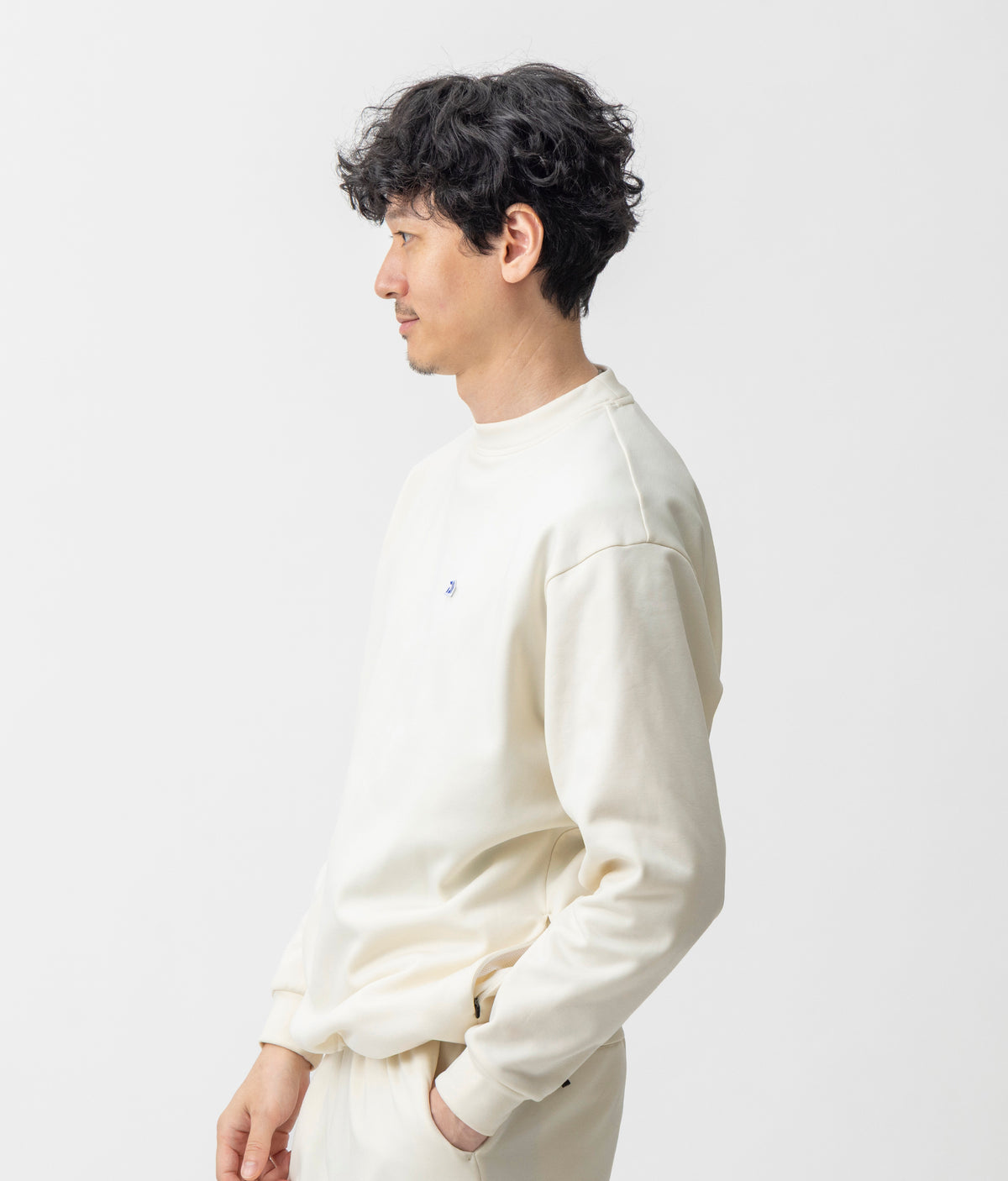 DANRO TECH CREW NECK SWEAT